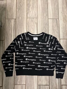 Champion Women’s Black Sweatshirt with White All Over Logo Trim Size XL